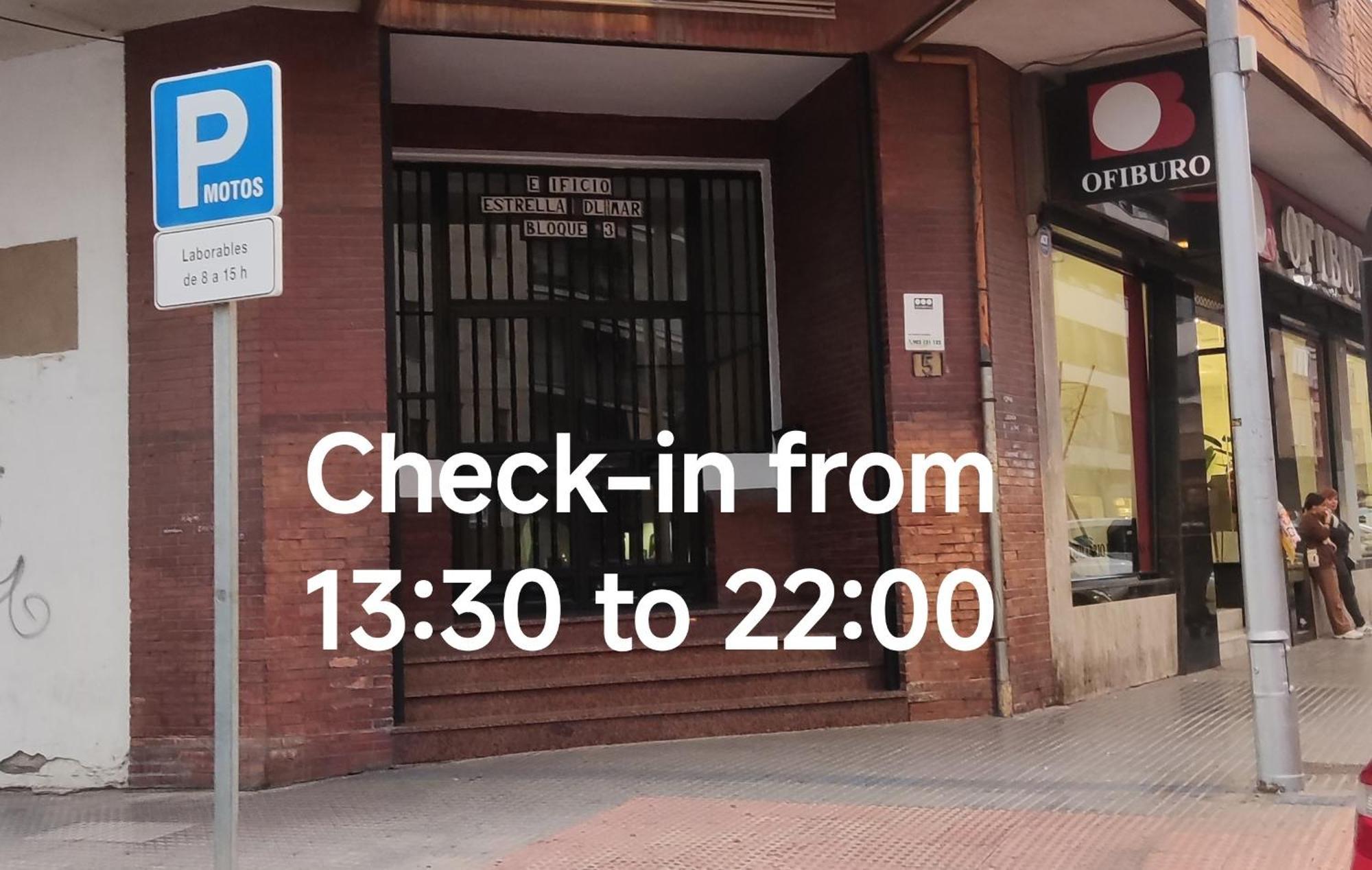 Ferienwohnung Vacacional Buyma - Parking Privado -Gratuito- Málaga Exterior foto